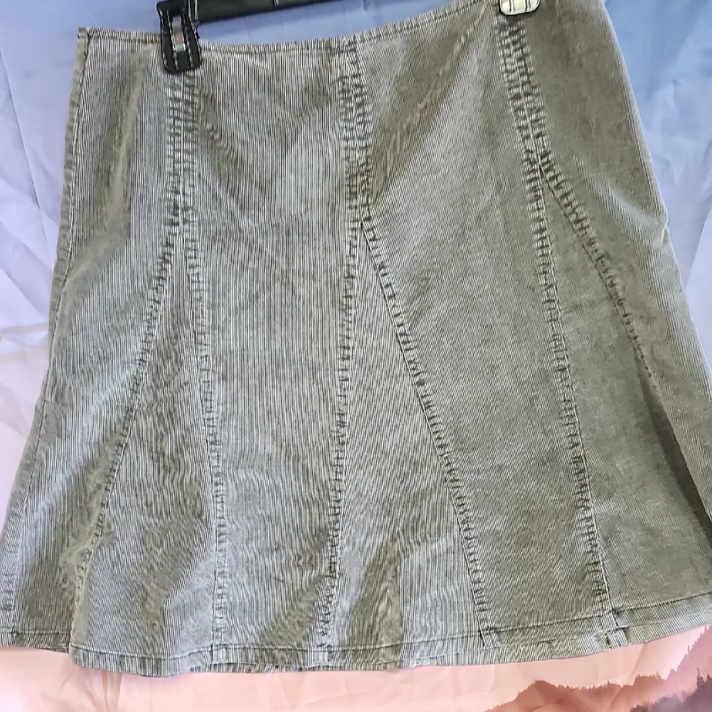 *GAP Women's Striped Gray Mini Skirt